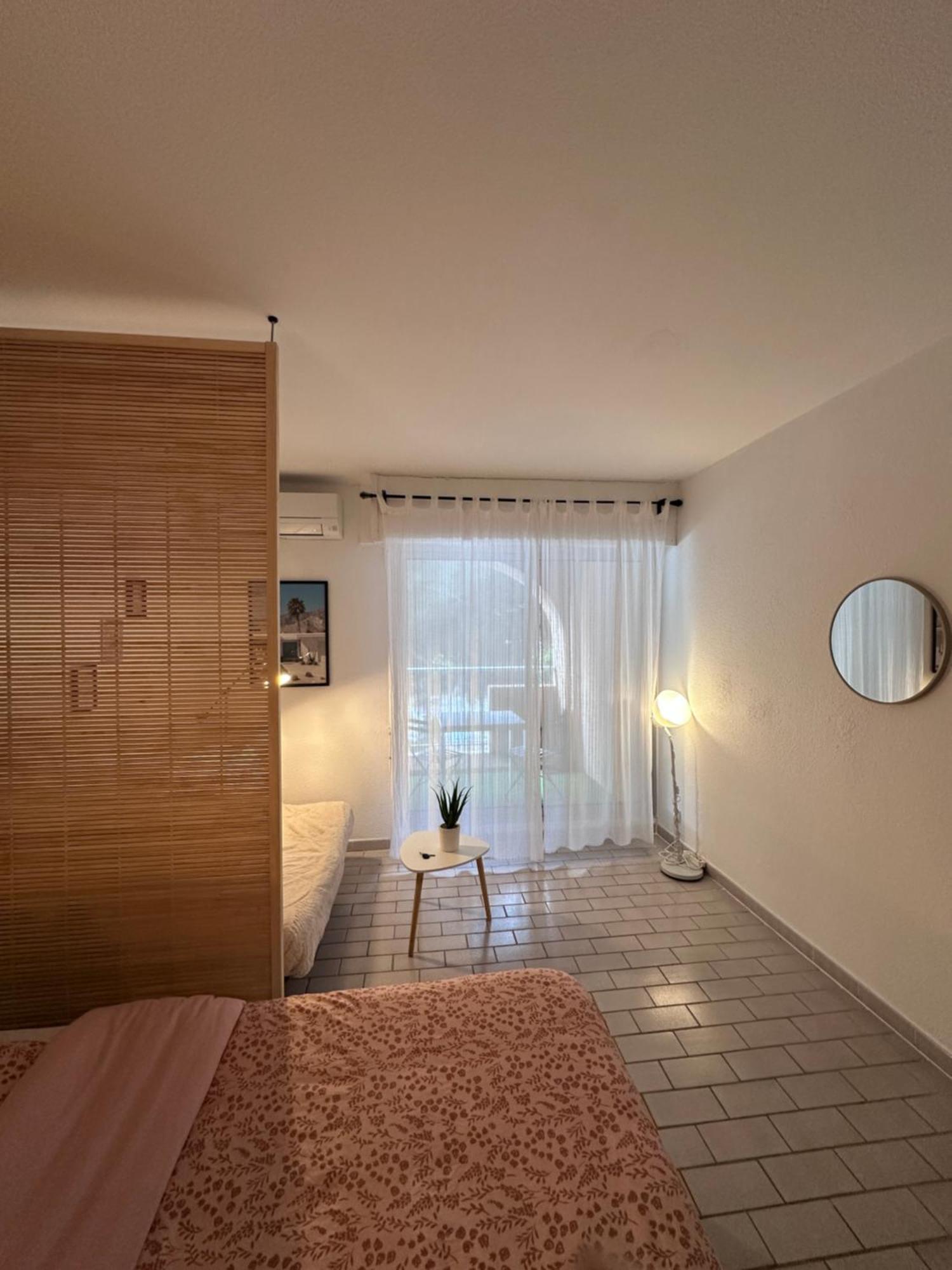 Studio Sur Le Port De Hyeres - A 2Min Des Plages, Clim & Balcon Εξωτερικό φωτογραφία
