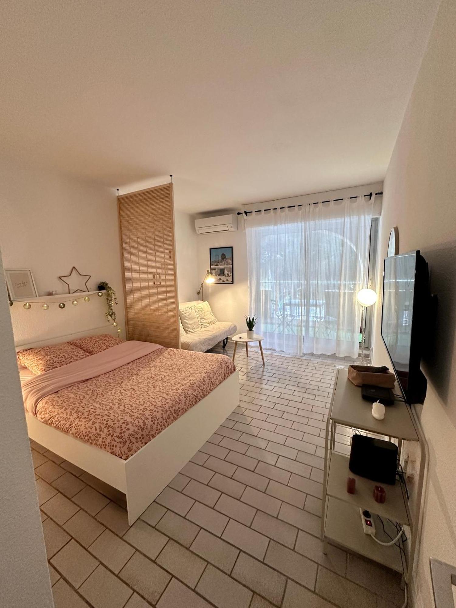 Studio Sur Le Port De Hyeres - A 2Min Des Plages, Clim & Balcon Εξωτερικό φωτογραφία